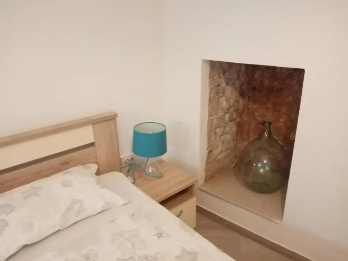 Studio Apartment Iva Bale