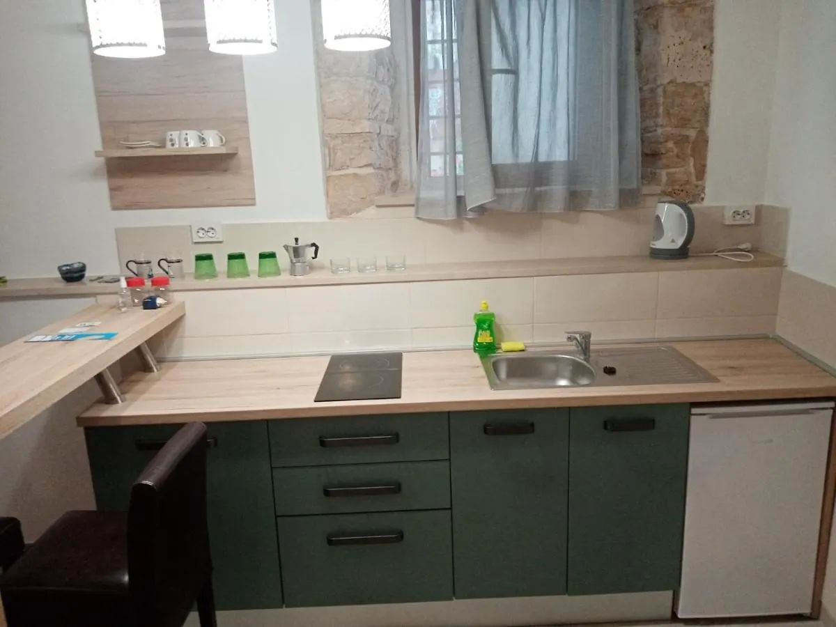 Studio Apartment Iva Bale